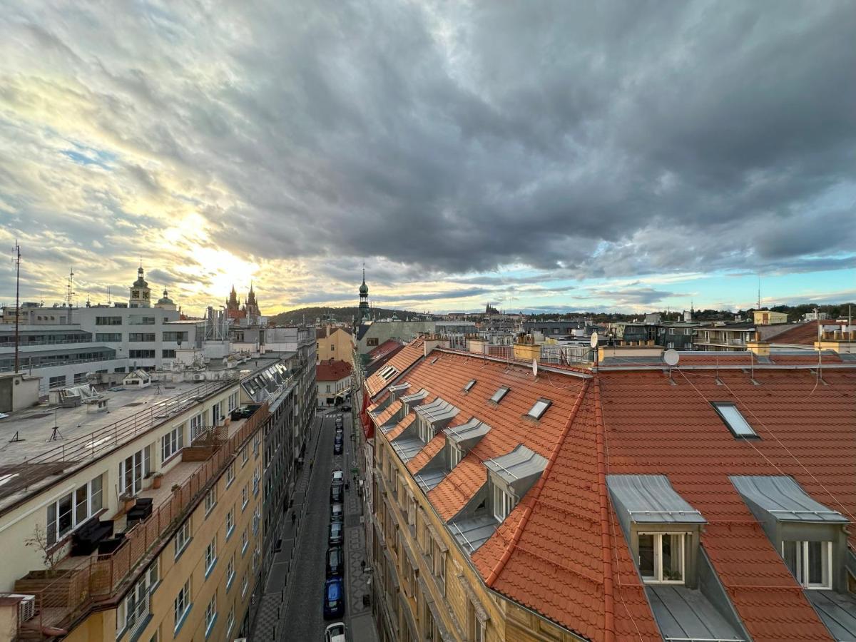 Castle View Apartments. Old Town Praga Zewnętrze zdjęcie